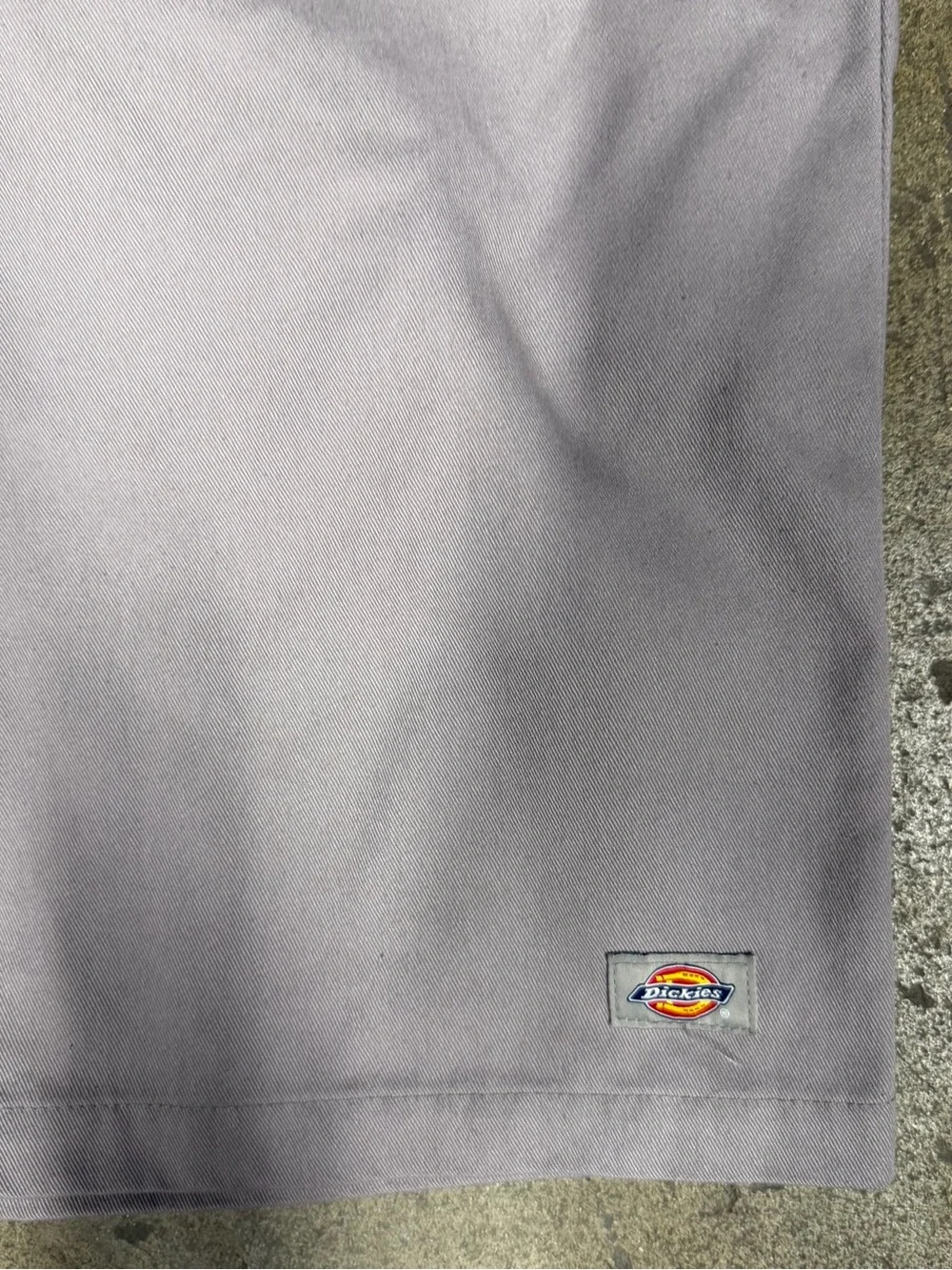 Dickies Men’s Loose Fit Shorts in Light Lavender Gray